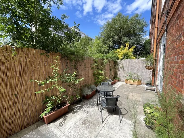 Cherry Garden Street, SE16, photo 1