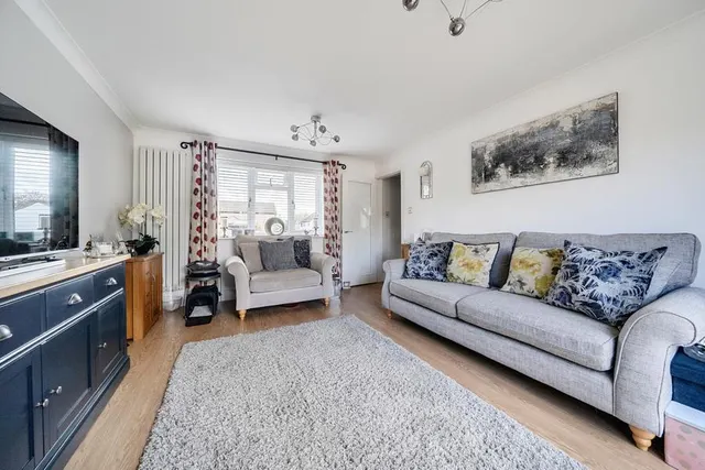 Thorney Leys, Witney, OX28, photo 3