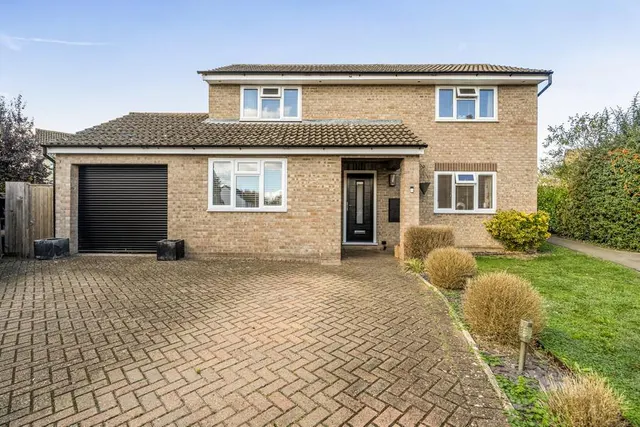 4 bedroom house, Thorney Leys, Witney, OX28