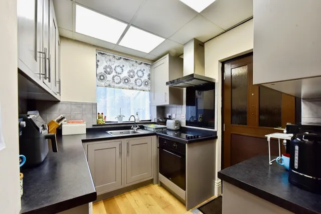 Photo 2 — Richmond Road, Sheffield, South Yorkshire, S13