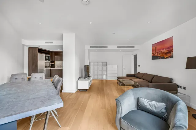 Biscayne Avenue, London, E14, photo 1