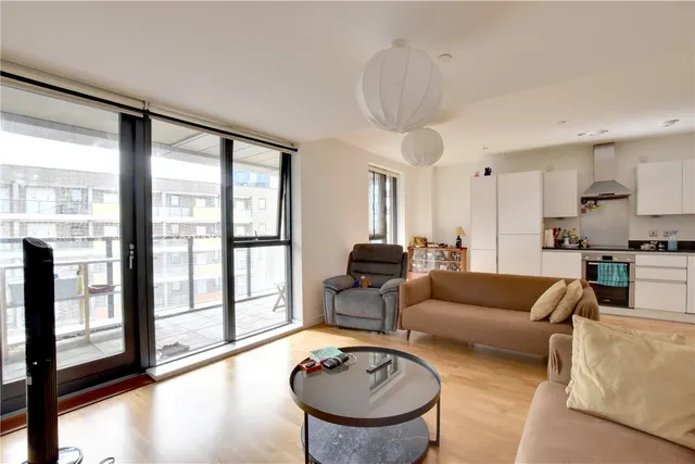 Larkwood Avenue, Greenwich, SE10, photo 3