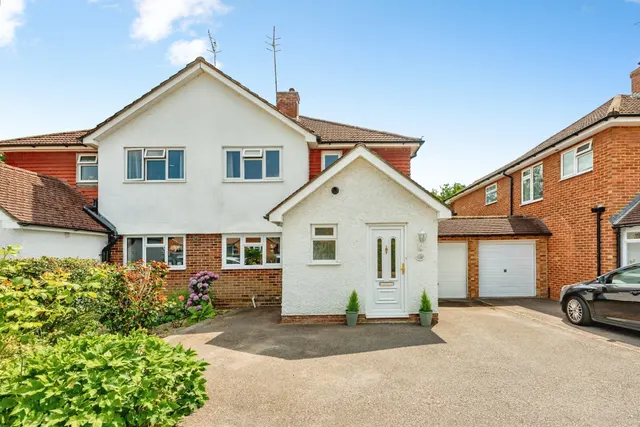The Meadow, Copthorne, RH10, photo 1