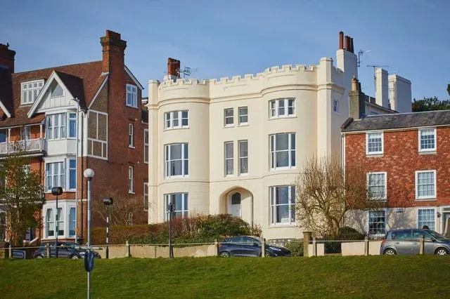 Tunbridge Wells, Kent, TN4 8BB, photo 1