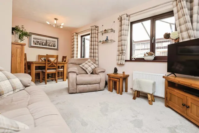 Tyzack Close, Brierley Hill, DY5, photo 3