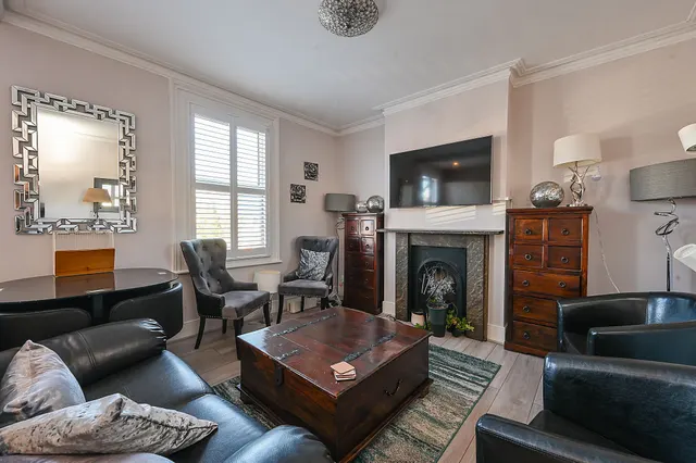 Surbiton, KT6, photo 2