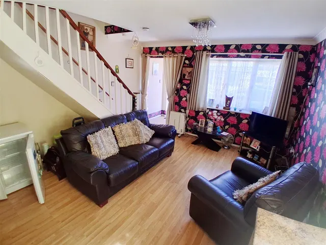 Tudor Road, Hayes, photo 2