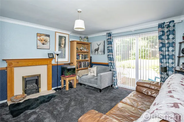 Photo 3 — Foxwalks Avenue, Bromsgrove, Worcestershire, B61 7NA
