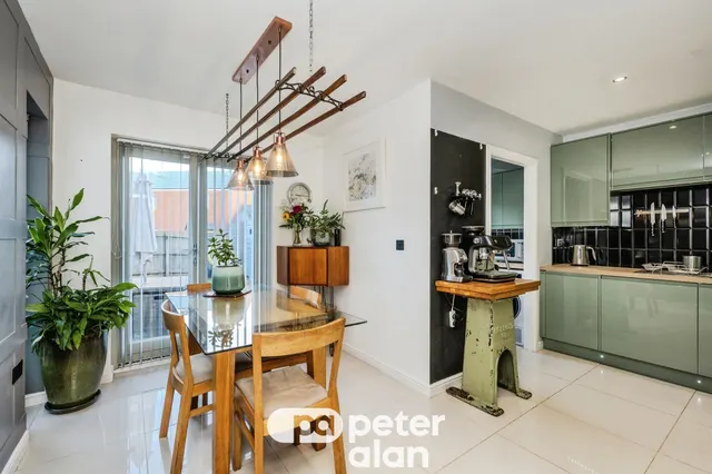 Heathland Way, Neath, SA10, photo 3
