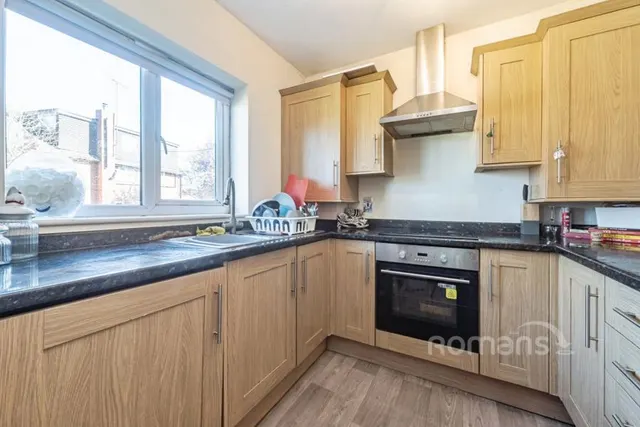 Mapledurham Drive, Purley on Thames, RG8, photo 2