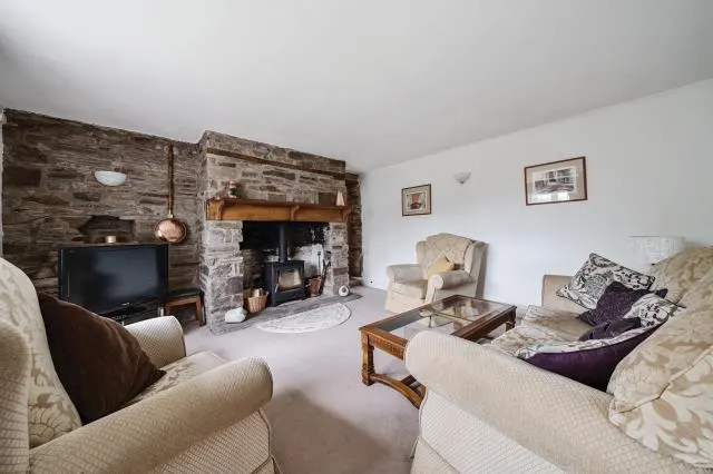 Wayside, Llowes, HR3, photo 2