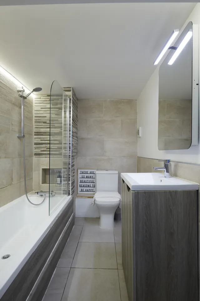 Wakefield Road, Huddersfield, HD5, photo 3