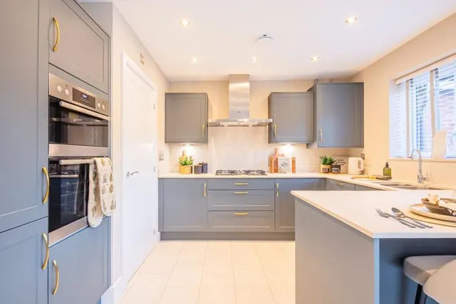Elmwood Crescent, Hazlemere, HP15, photo 1