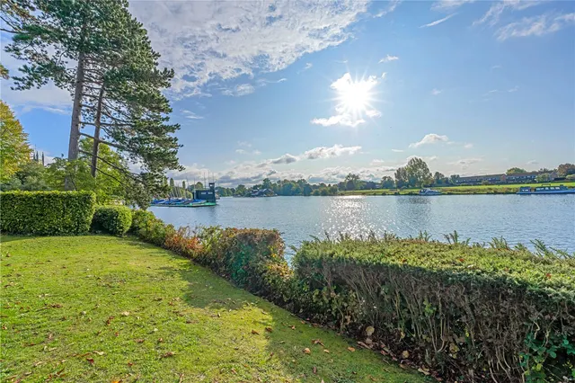 Photo 2 — Thames Close, Hampton, TW12 2ET
