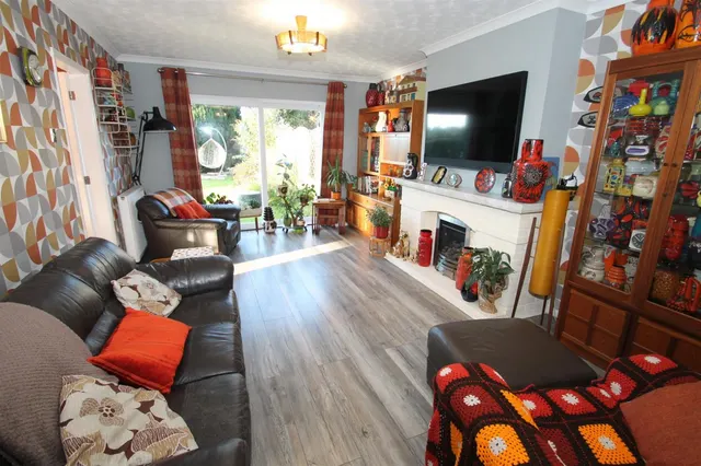 Lyndon Close, Halesowen, photo 2