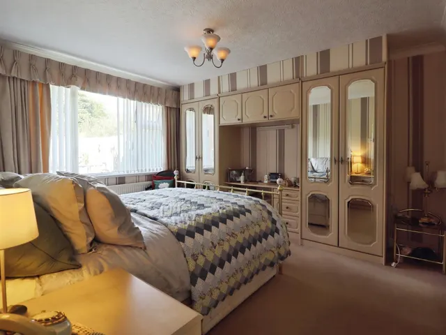 Minehead Avenue, Penarth, CF64, photo 2