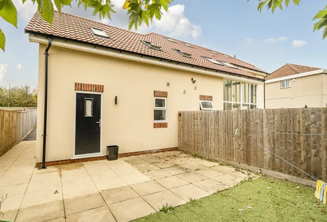 Photo 3 — Filton Lane, Gloucestershire, Stoke Gifford, BS34 8QN