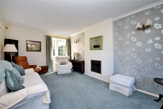 Fir Tree Road, Epsom, KT17, photo 2