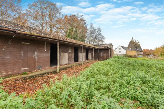Photo 3 — Denstead Oast, Denstead Lane, Chartham Hatch, Kent, CT4 7SH