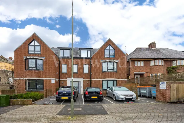 Hodford Road, London, NW11, photo 1