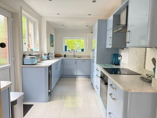 Shrubbs Hill, SO43, photo 2