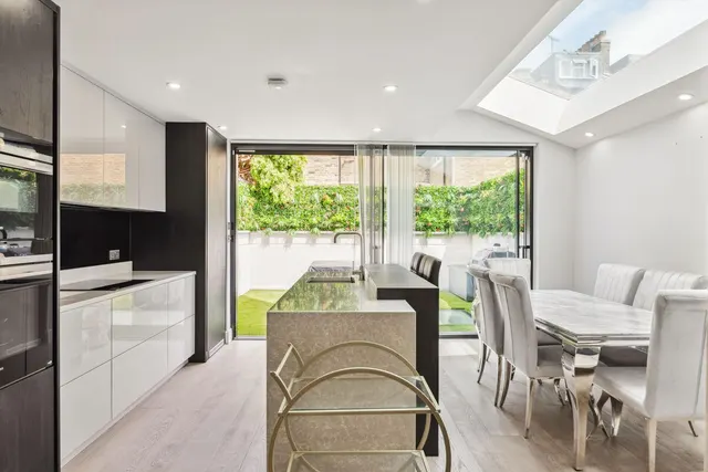 Uverdale Road, London, SW10, photo 1