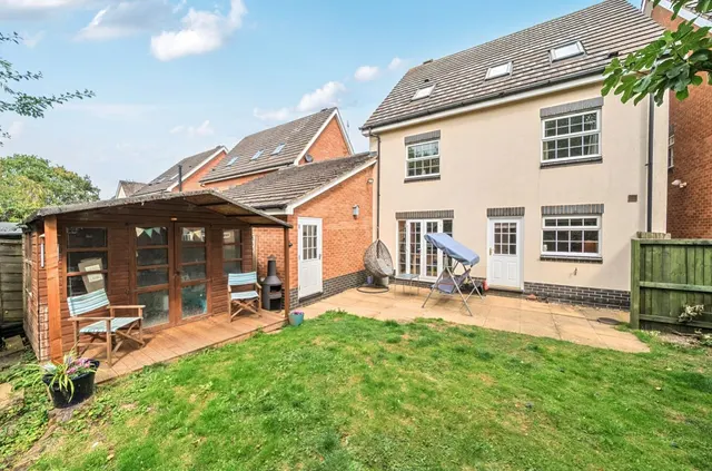 Emerald Close, Harrogate, HG1, photo 2