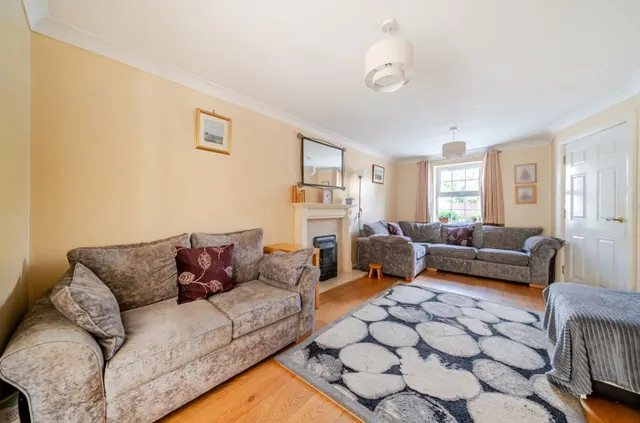 Emerald Close, Harrogate, HG1, photo 3