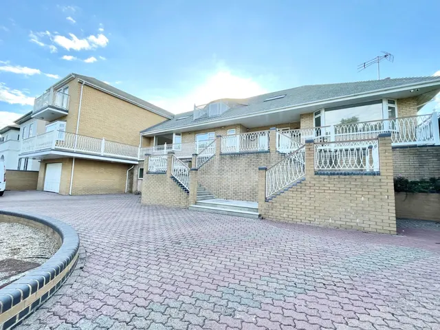 North Foreland Avenue, Broadstairs, CT10, photo 1