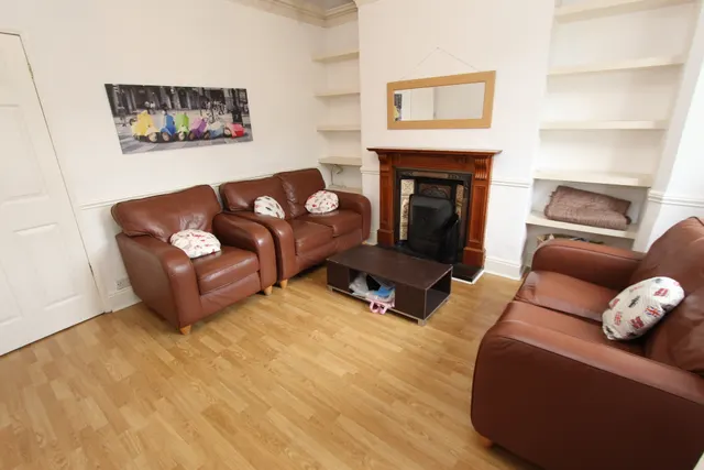 Photo 3 — Chestnut Avenue, Beeston, NG9