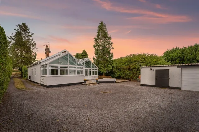 Upper Raby Road, Neston, CH64, photo 2