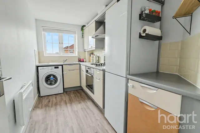 Jenkinson Grove, Armthorpe, DN3, photo 3
