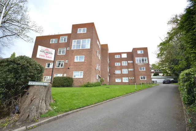 Crescent Park, Stockport, photo 1