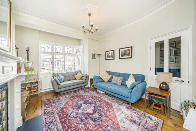 Brudenell Road, SW17, photo 2