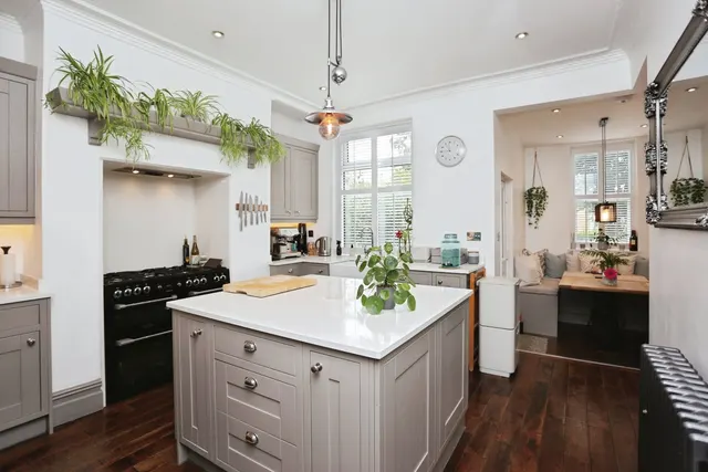 Didsbury Road, Heaton Norris, SK4, photo 2