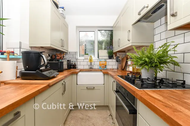 Gordon Road, Redhill, RH1, photo 3