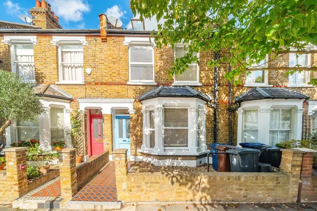 Somerset Road, W4, photo 1