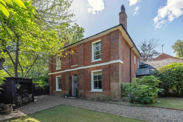 Popeswood Road, Bracknell, RG42, photo 1