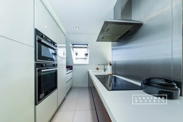 Photo 2 — Tubbenden Lane South, Orpington, BR6