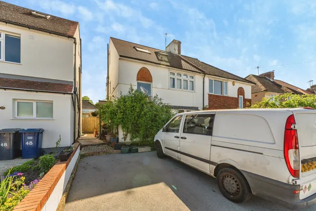 Brookfield Avenue, London, NW7, photo 2