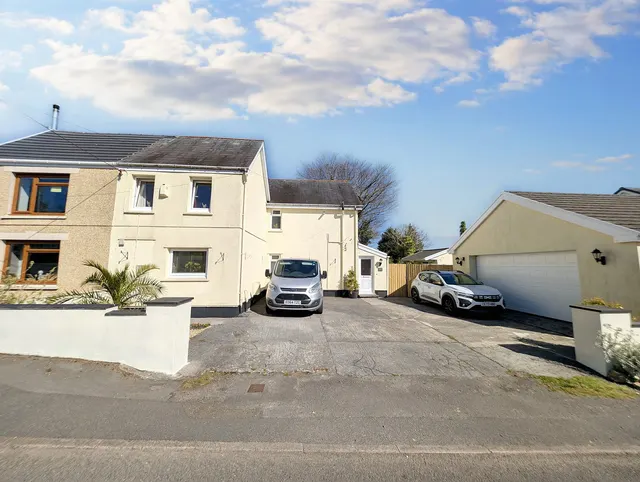 Heol Y Meinciau, Pontyates, SA15, photo 1