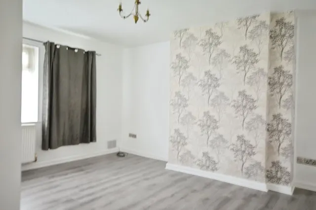 Photo 2 — Walgrove Avenue, Chesterfield, Derbyshire, S40