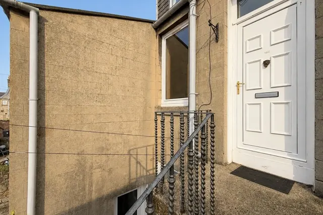 Photo 2 — King Street, Kirkcaldy, Kirkcaldy, KY2 5JR
