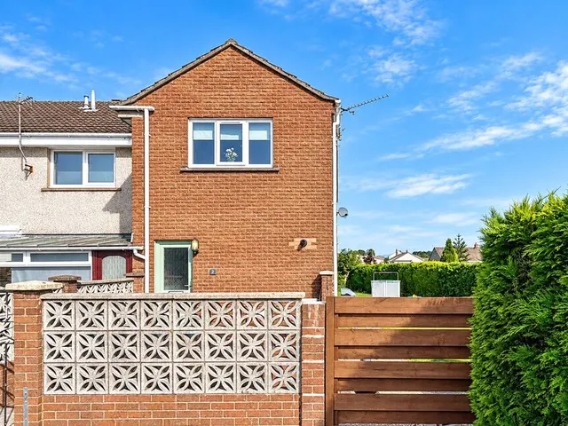 Sutherland Way, Heathhall, Dumfries and Galloway, DG1, photo 1