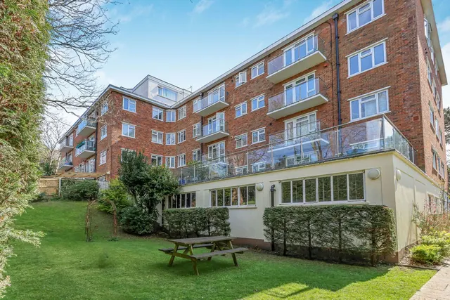 Madeira Road, Bournemouth, photo 1