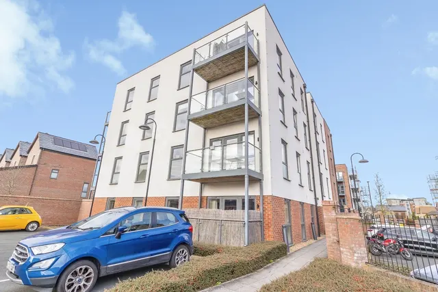 Pascal Mews, Oakgrove, Milton Keynes, Buckinghamshire, MK10, photo 1