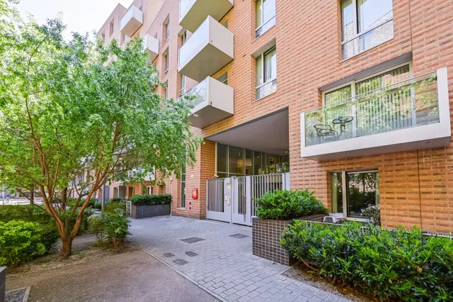 Flat 12, 8 Nelson Walk, London, photo 1