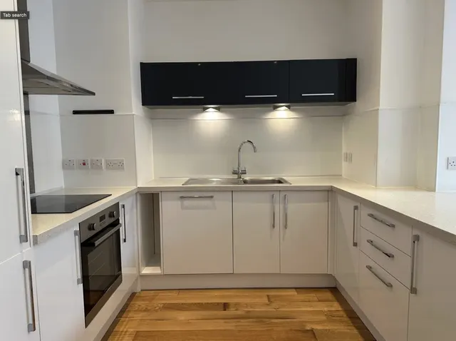 The Boulevard, Crawley, RH10, photo 3