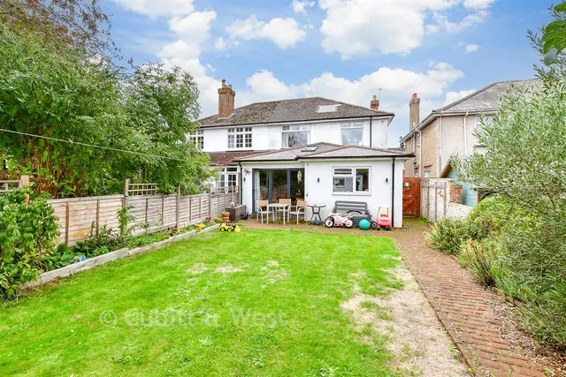 Kings Avenue, Chichester, PO19, photo 2