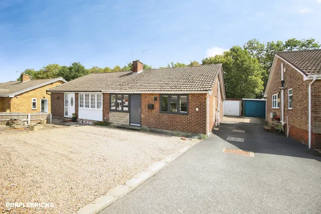 Willerton Close, Dewsbury, WF12, photo 1